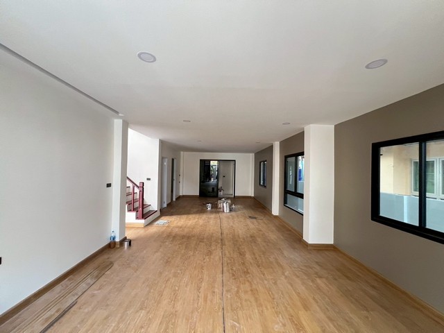 หมู่บ้านพนาสนธิ์เทพอนุสรณ์ภูเก็ต ทาวน์โฮมรีโนเวทใหม่ 38.5วา 4ห้องนอน 3ห้องน้ำ ใกล้วัดเทพนิมิตร