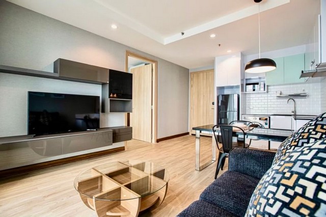 ให้เช่าลัดดาพลัส คอนโด พร้อมเข้าอยู่ ห้องตกแต่งครบ ทำเลดี ใกล้โรบินสัน FP-C0484