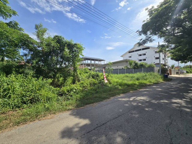 ขายที่ดินถมแล้ว 208.4 ตร.ว คลองสาม (ใกล้วัดธรรมกาย) กว้าง 26 ม. ลึก 30 ม. เหมาะสร้างบ้าน