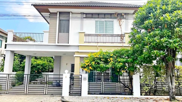 บ้านเดี่ยว คลองสาม 1.1 กม. บิ๊กซี ลำลูกกา  3นอน สวนกุหลาบวิทยาลัย รังสิต 2.2 กม. ให้เช่า2ชั้น 52 ตรว. 3น้ำ แอร์ครบ สถานีรถไฟฟ้าคูคต 3.8 กม.