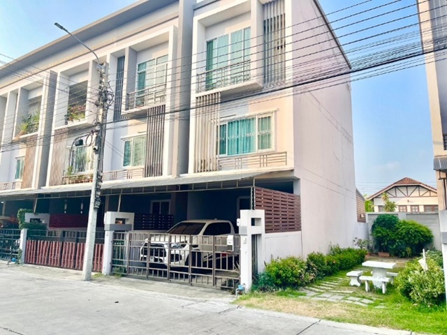 เดอะมอลล์ งามวงศ์วาน 2.5 กม. MRTแคราย 1.4 กม. ให้เช่าทาวน์โฮม 19ตร.วา.229ตร.ม. 3ชั้น 3นอน 4น้ำ เฟอร์ 4แอร์ MRTสนามบินน้ำ 1.1กม.  