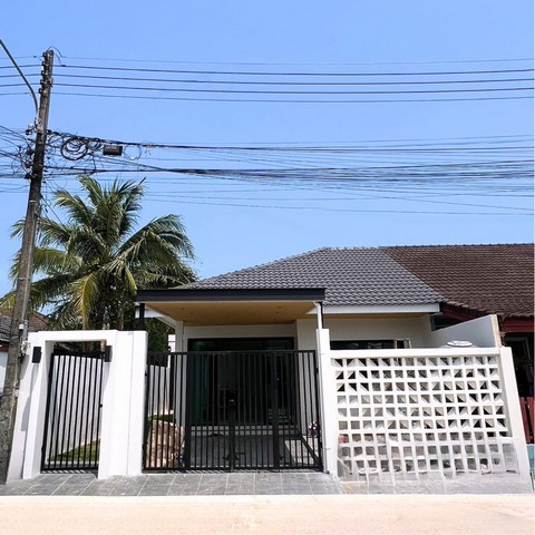 หมู่บ้านเติมฝันภูเก็ต ทาวน์โฮมรีโนเวทใหม่หลังมุม 29.7วา 3ห้องนอน 1ห้องน้ำ ใกล้โรบินสันถลาง