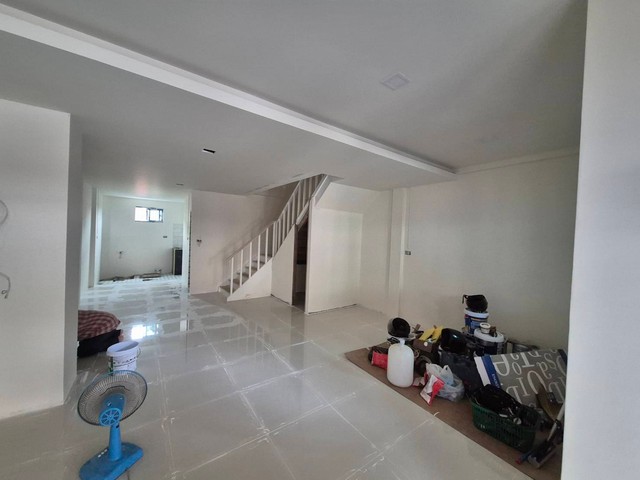 หมู่บ้านเนตรทิพย์ภูเก็ต ทาวน์โฮมรีโนเวทใหม่ 20วา 2ห้องนอน 2ห้องน้ำ ใกล้วงเวียนเมืองทอง