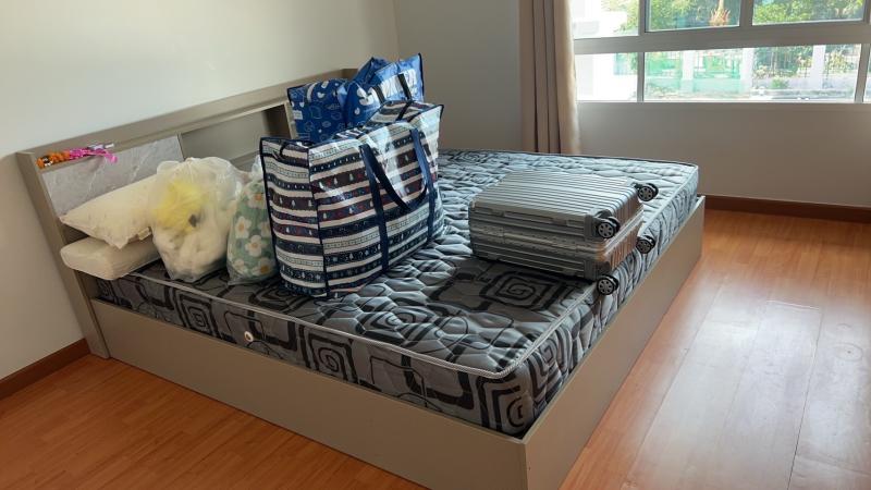 บ้าน นามกอล์ฟรานนท์ กอล์ฟวิว แอนด์ สปอร์ต คลับ ถนนสุวินทวงศ์ ใกล้สนามบินสุวรรณภูมิ ร่มเกล้า ลาดกระบัง  ราคาเช่า 23,000 บ/ด พื้นที่ 20 ตรว. 1 งาน 0 RAI 3 นอน ใกล้กับ นามกอล์ฟรานนท์ กอล์ฟวิว แอนด์ สปอร์ต คลับ ถนนสุวินทวงศ์ ใกล้สนามบินสุวรรณภูมิ ร่มเกล้