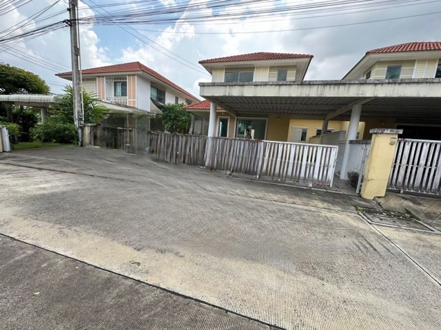 บ้านเดี่ยวมือสองศรีราชา โครงการเฮาส์ ออฟ เดอะ คานารี่ ศรีราชา ชลบุรี  FP-H0600