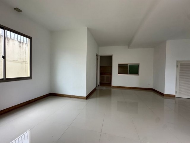 บ้านเดี่ยวมือสองศรีราชา โครงการเฮาส์ ออฟ เดอะ คานารี่ ศรีราชา ชลบุรี  FP-H0600