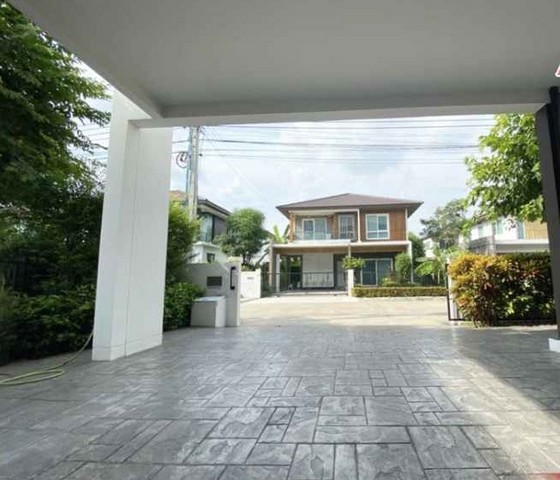 P675 ให้เช่า บ้านเดี่ยว โครงการ มัณฑนา เลค วัชรพล โครงการ 2 Mantana Lake Watcharapol เดินทางสะดวกเหมาะอยู่อาศัย