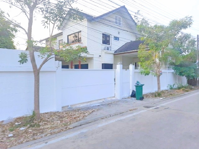 เมกะ บางนา 2.6 กม. ตลาดกิ่งแก้ว 1.2กม. ให้เช่า-ขาย คฤหาสน์ 2 ชั้น 150 ตร.วา. 350ตร.ม. 3-5นอน พร้อมเฟอร์ บางนา-ตราด กิ่งแก้ว