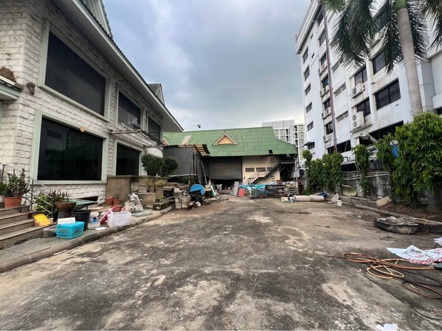 HR2440ขายที่ดินพร้อมสิ่งปลูกสร้าง เนื้อที่ 217 ตรว. ซอยอ่อนนุช ใกล้รถไฟฟ้าสายสีเหลือง สถานีศรีนุช