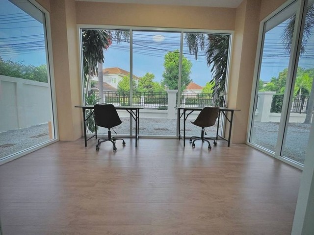 ให้เช่าบ้านเดียว ตำแหน่งมุม แกรนด์มณิรินทร์ ศรีราชา บ้านหรูราคาดี TP-H1267