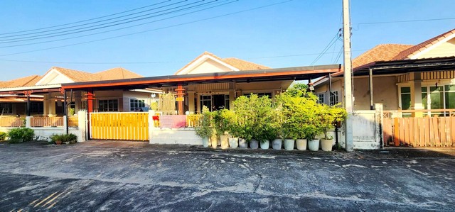 บ้าน ศศิธร 23 3 ห้องนอน 2 Bathroom 2300000 - ไม่ไกลจาก ทำเลดี เป็นแหล่งชุมชน บรรยากาศร่มรื่น ใกล้ห้างสรรพสินค้า ใกล้ตลาดสดหนองปลาหมอร้อยปี วัดหนองปลากระดี่ อบต.หนองปลาหมอ การเดินทางสะดวก SECRET DEAL ทำเลดี เป็นแหล่งชุมชน บรรยากาศร่มรื่น ใกล้ห้างสรรพส