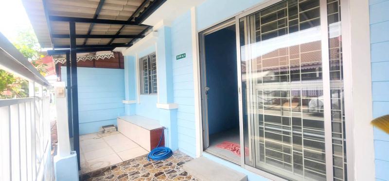 ทาวน์เฮ้าส์ พฤกษา   1050000 thb 2 BR 1 BATHROOM 18 ตร.ว. 0 Ngan 0 ไร่ น่า-อยู่