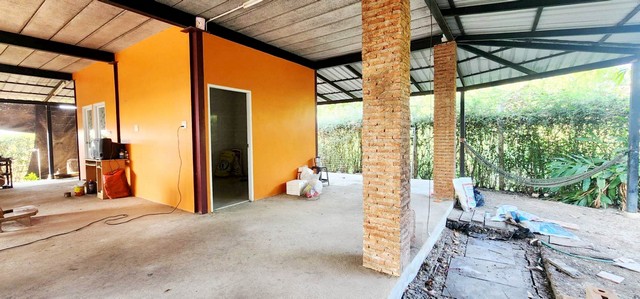 บ้าน สวนเอก ขนาด 112 sq.wa 4 นอน 4 น้ำ ใกล้กับ ทำเลดี ที่ดินห่างจากถนนลาดหลุมแก้ว-บางเลน เพียง 1.4 กิโลเมตร ใกล้โรงสีศรีพรกิจวัฒนา ตลาดน้ำลำพญา ตลาดน้ำไทรน้อย ที่ว่าการอำเภอไทรน้อย โรงพยาบาลไทรน้อย  บรรยากาศดี นครปฐม