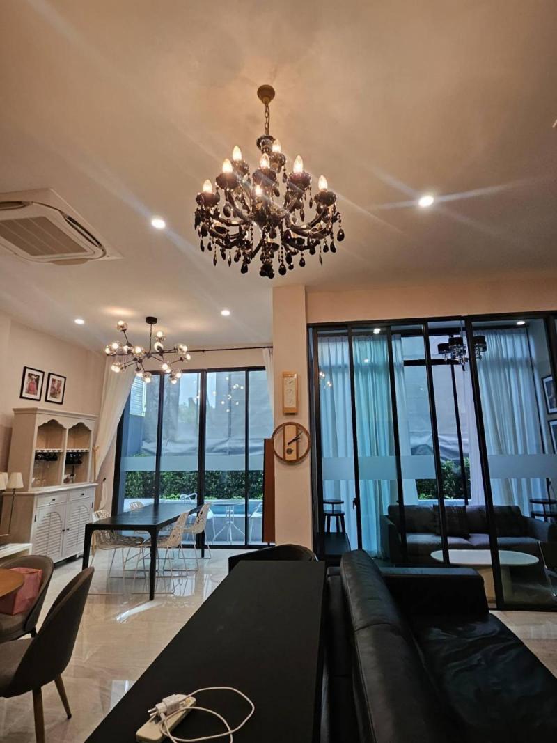 ขายบ้านเดี่ยว3ชั้น68วาตรงข้ามคลับเฮ้าส์68วา 5ห้องนอน3 ห้องน้ำแอร์ เฟอร์ครบถนนลาดพร้าวโยธินพัฒนา