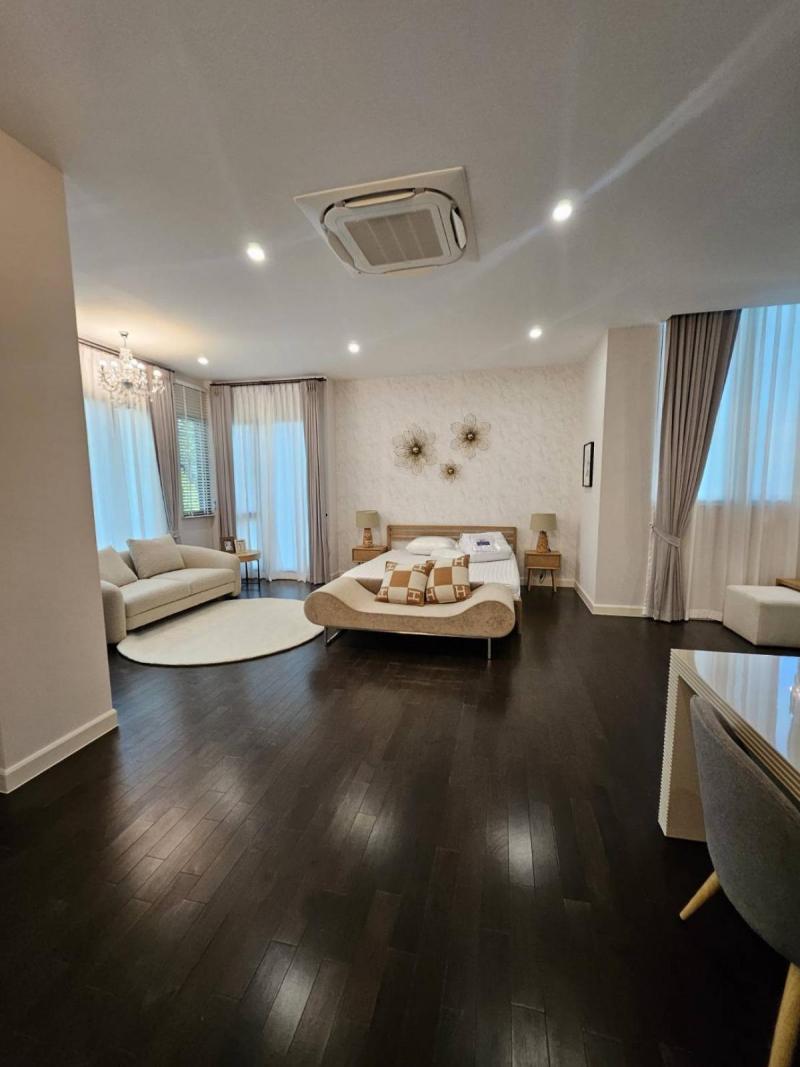 ขายบ้านเดี่ยว3ชั้น68วาตรงข้ามคลับเฮ้าส์68วา 5ห้องนอน3 ห้องน้ำแอร์ เฟอร์ครบถนนลาดพร้าวโยธินพัฒนา