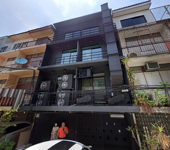 ให้เช่าตึกแถว 4 ชั้น 2 คูหา ซอยสาธุประดิษฐ์ 4 ย่านสาทร-สีลม แขวงทุ่งวัดดอน รีโนเวทใหม่ทั้งหลัง