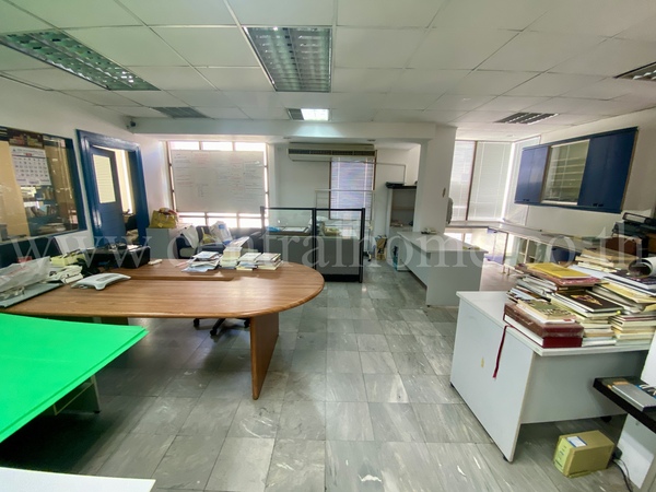 อาคารสำนักงาน 6 ชั้น ซอยรัชดาภิเษก 18 อาคารแข็งแรง ทำเลดี