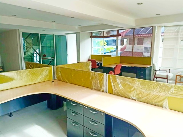 BTSพหลโยธิน 24ให้เช่าอาคารสำนักงาน 4ชั้น ตลาดบองมาร์เช่ 290ม.1.7 กม. 340ตร.ม.40ตร.วา เซ็นทรัล ลาดพร้าว 1.8 กม.