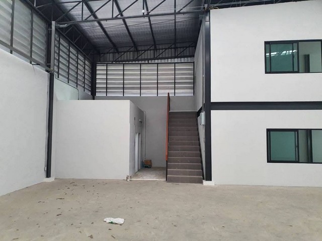 ให้เช่าโกดังอมตะนครชลบุรี ใกล้อมตะเฟส 1-2-3-4 ผังม่วงลาย พื้นที่โกดัง 500 ตรม. มีเหลือ2โรงงาน
