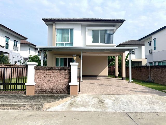 ขายต่ำกว่าราคาประเมิน เพียง 3.99 ล.เท่านั้น 67 ตรว. #วรารมย์เจริญเมือง (QHouse)​ #ซื้ออยู่เองหรือปล่อยเช่าได้ค่ะ #ใกล้ตลาดเจริญเจริญ