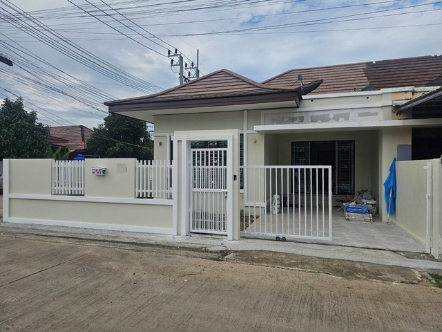 หมู่บ้านพนาสนธิ์บางโจภูเก็ต บ้านแฝดรีโนเวทใหม่หลังมุม 41.9วา 2ห้องนอน 2ห้องน้ำ ใกล้โรบินสันถลาง