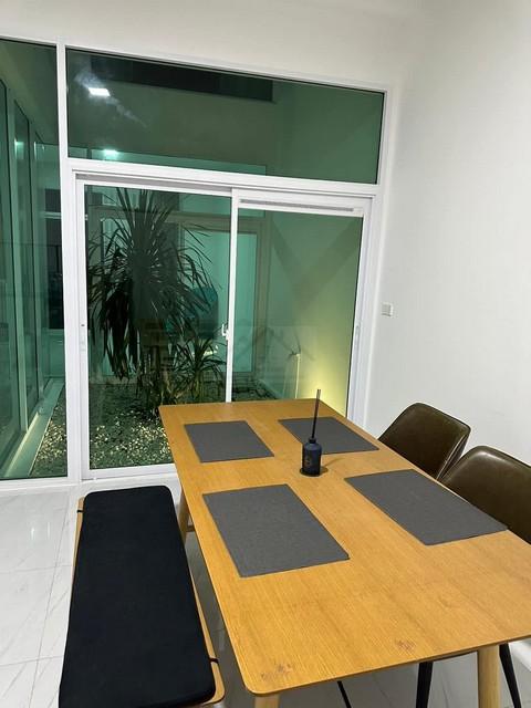 ให้เช่าทาวน์โฮม 2 ชั้น โครงการเอเรน บางนา กม.8 สไตล์ Modern Minimal ใกล้ Mega บางนา