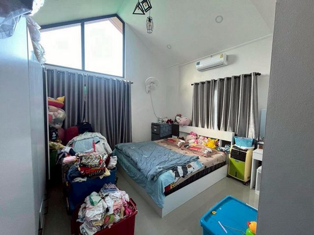 ขายเพียง 3.3 ล้าน 100 ตรว. #สันพระเนตร #สันทราย บ้านเดี่ยวชั้นเดียว เนื้อที่กว้างขวาง เปิดร้านขายของได้ เข้า-ออกได้หลายทาง สะดวก รวดเร็ว