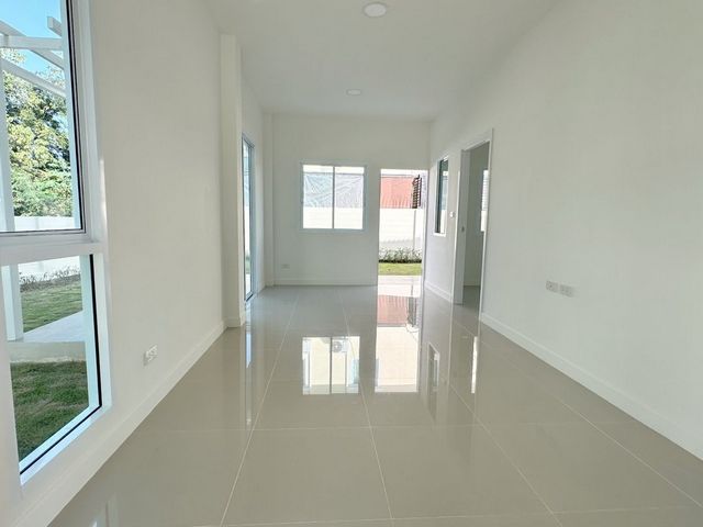 ทำเลดี #ติดถนนใหญ่ เพียง 2.75 ล้าน 43.1 ตรว. #ดีญ่าวาเล่ย์ บ้าน 2 ชั้น #สันกำแพง #ติดถนนหลัก ไม่ต้องเข้าซอย #สามารถลงทุนปล่อยเช่าได้