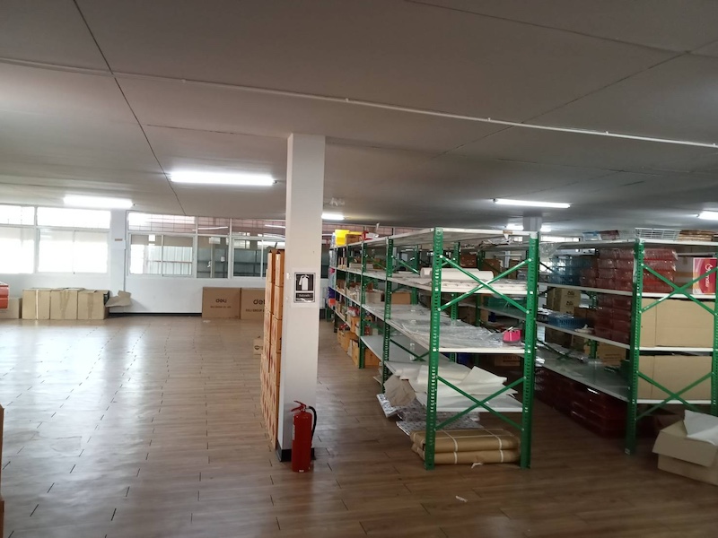 BH3589 ให้เช่าอาคารพาณิชย์ 3 ชั้น พื้นที่ใช้สอย 1,456 ตร.ม. ติดถนนพุทธมณฑลสาย 4 ใกล้ถนนเพชรเกษม เหมาะสำหรับทำโกดัง คลังสินค้า หรือสำนักงาน