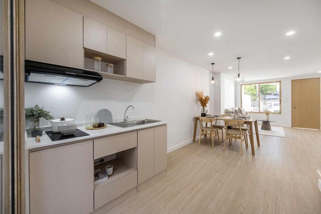 P688 ขายบ้าน มณียา Maneeya เลียบด่วนเอกมัย รามอินทรา ประดิษฐ์มนูธรรม ขายราคา 3,870,000 บาท