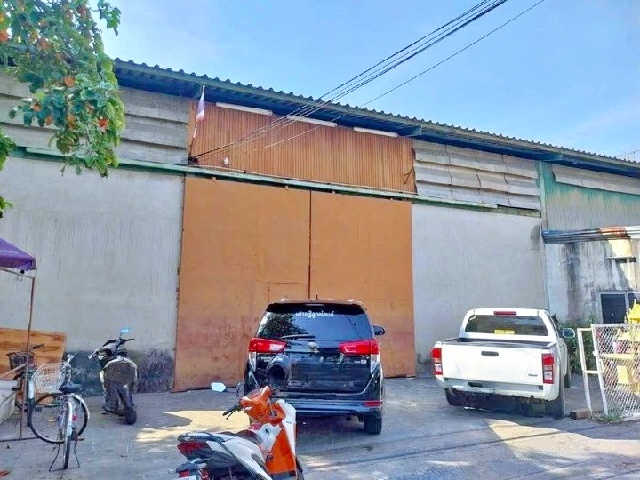 เซ็นทรัล พระราม 3 700 ม.หลักสุดท้ายในรอบ 3ปี  บิ๊กซี พระราม 3 300ม. ให้เช่าโกดัง 300 ตร.ม.75 ตร.วา.BRT ถนนจันทน์ 1.1 กม. รัชดาภิเษก