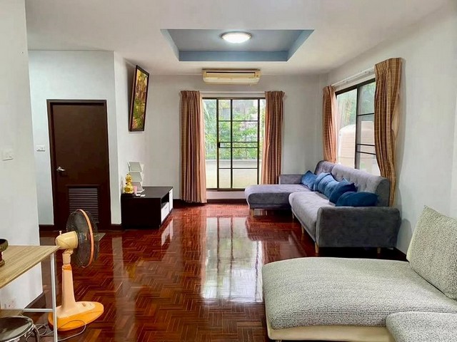 บ้านเดี่ยว 2 ชั้น สไตล์ล้านนาโมเดิร์น ทำเลดี แยกทางขึ้นสะเมิง หางดง