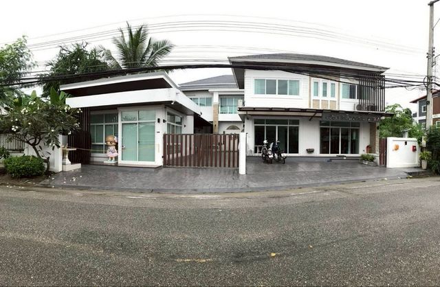 ขายบ้านหรู 17 ล้าน 159 ตรว. 8 นอน 12 น้ำ #สไตล์โฮมออฟฟิศ 3 หลัง ใกล้เมืองเชียงใหม่ ทำเลทอง! #ย่านแยกรวมโชค (ถนนวงแหวนรอบ 2)