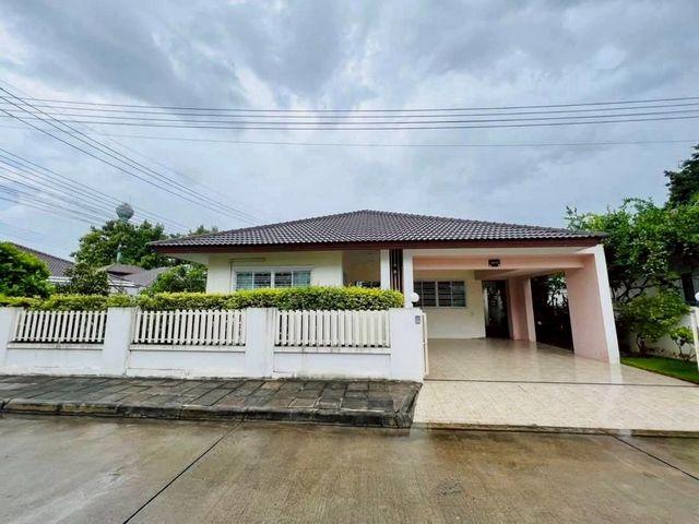 ขาย 3.6 ล้าน 69 ตรว. #โซนป่าแดด ในหมู่บ้านเจ้าคุณ ล้านนาวิลเลจ บ้านเดี่ยวชั้นเดียว #รีโนเวทใหม่ หัวมุม สภาพดี พร้อมเข้าอยู่