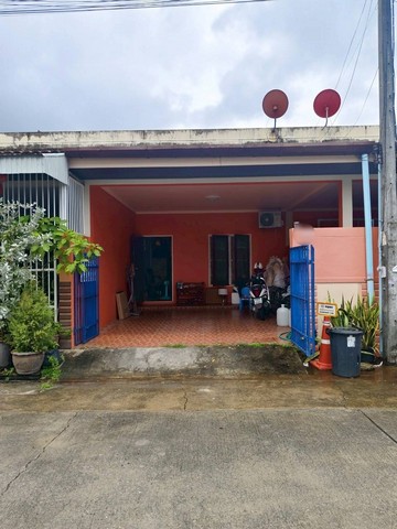 หมู่บ้านสะพานหินภูเก็ต ทาวน์โฮมสภาพเดิม 22.8วา 2ห้องนอน 1ห้องน้ำ ใกล้วิทยาลัยอาชีวศึกษาภูเก็ต
