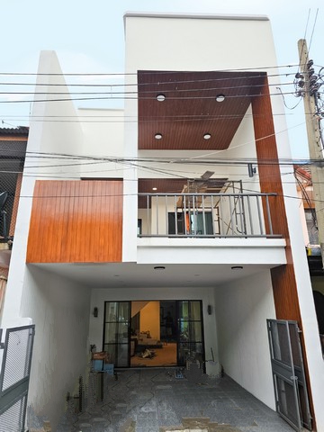 ขายทาวน์เฮ้าส์ 2ชั้่น หมู่บ้านอยู่เจริญ ดอนเมือง  ติดถนนวิภาวดีรังสิต37