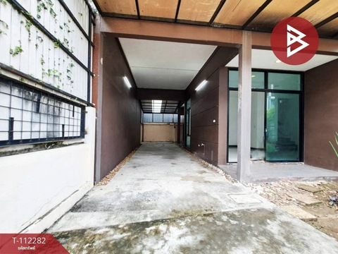 ขายทาวน์โฮม 3 ชั้น หมู่บ้านลูกกอล์ฟ พรีเมี่ยยม เมืองทองธานี (บ้านไม่เคยเข้าอยู่)