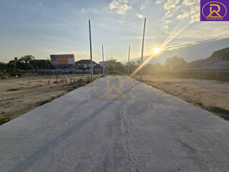 ลด2แสน แถมฟรีโอน เหลือแค่ 3 แปลงเท่านั้น ขายที่ดินเหมาะสร้างบ้าน โฮมออฟฟิศ ติดสวนสาธารณะลานคนเมือง พระยาสัจจา อ.เมืองชลบุรี จ.ชลบุรี