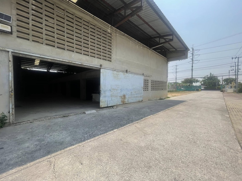 BST866 ให้เช่าที่ดินเปล่าและโกดัง ติดถนนร่มเกล้า ลาดกระบัง ใกล้ Airport Link