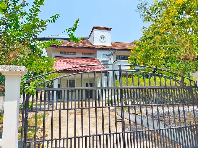 ตลาดสัมมากรเมืองเอก 1กม. MRT หลักหก 2.3 กม. ใหญ่มากให้เช่าบ้านเดี่ยว 2 ชั้น 250 ตร.ม.63 ตร.วา.ม.รังสิต 1.5 กม.3 นอน 4 น้ำ 