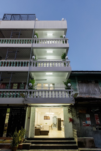 Airbnb mrtสามยอด 199 เมตร เยาวราช 1.1 กม. บนถนนเจริญกรุง อาคารพาณิชย์ 4 ชั้น 4นอน 4น้ำ ให้เช่ากิจการห้องพักรายวัน Guesthouse