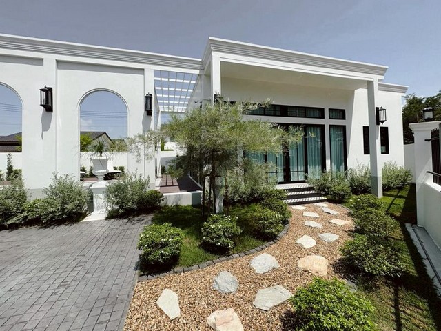 พูลวิลล่าสร้างใหม่ 2 ชั้น สไตล์ยุโรป โซนดอยสะเก็ด