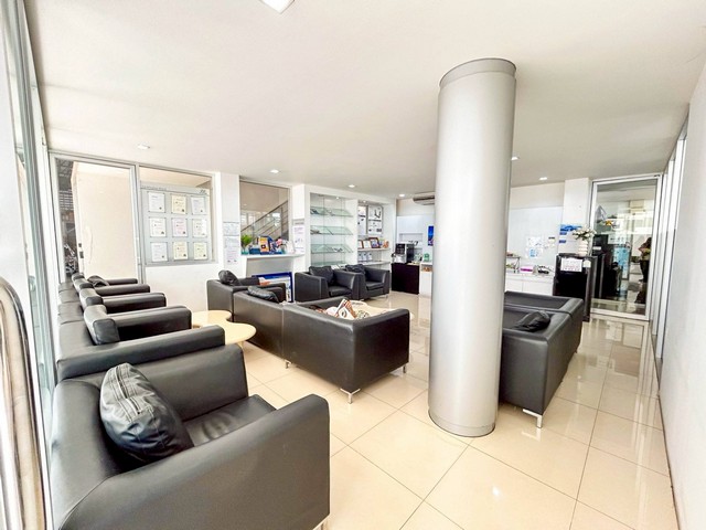 HR2477ให้เช่าโชว์รูมรถยนต์ พร้อมศูนย์บริการ ย่านรามคำแหง ใกล้เดอะพาซิโอ รามคำแหง