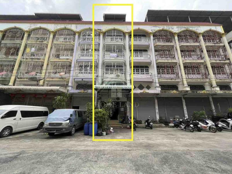 อาคารพาณิชย์ 4.5 ชั้น หมู่บ้าน สุนทร 7 บางบอน ต่อเติมเต็มพื้นที่