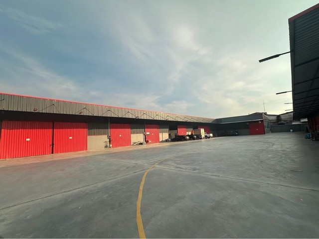 ให้เช่าโกดังรถคอนเทนเนอร์40 ฟุ๊ตเข้าได้ ไฟฟ้า3เฟส  ซอยวัดปรางค์หลวง ขาเข้ากท.ม.อยู่ตรงข้ามซอยวัดพระเงิน บางใหญ่ นนทบุรี ถนนกาจนาภิเษก