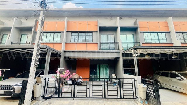 P2 ทาวน์โฮม สิริ เพลส สุขสวัสดิ์ - พระราม 3 ราคาถูกที่สุดในโครงการ