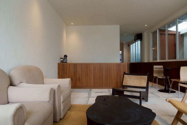 ให้เช่า 68,000 บาท/เดือน อาคาร 3 ชั้น #โซนนิมมานเหมินทร์ ซอย 13 ทำเลเยี่ยม ใจกลางนิมมาน เดินทางสะดวก #เหมาะสำหรับอยู่อาศัยหรือทำธุรกิจ