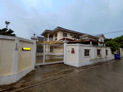 บ้านเดี่ยว 2 ชั้น 102 ตร.วา โซนดอนเมือง สรงประภา โครงสร้างแน่น ทำเลทองดอนเมือง ใกล้สนามบิน ทางด่วน รถไฟฟ้า รีโนเวทบ้านหลังใหญ่