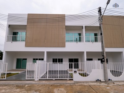  บ้านมือ1 เพิ่งสร้าง สไตล์มินิมอล ขาย ทาวน์โฮม บ้าน Ar-Lek Home หนองปากโลง เมืองนครปฐม ใกล้ราชภัฎนครปฐม เพดานสูง 3 เมตร จอดรถได้ 2 คัน