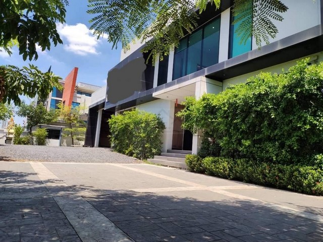 ขายสำนักงานพร้อมโกดังย่านลาดกระบัง 401 ตรว. ​มีใบ รง.2​ ถนนเจ้าคุณทหาร พื้นที่สีม่วง ใกล้​ APL ลาดกระบัง ใกล้คลังสินค้า ICD ลาดกระบัง